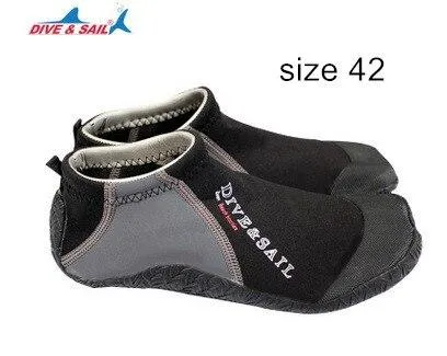 1.5MM Adults Scuba Neoprene Surf Beach Diving Snorkeling and Swim Shoes Snokling Keep Warm Beach Shoes Fishing Winter Swim Fins