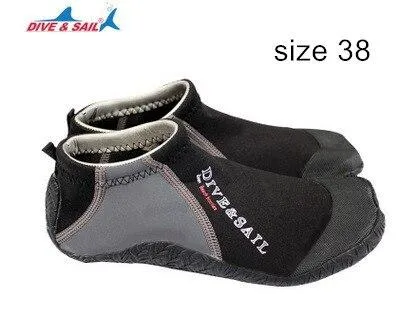 1.5MM Adults Scuba Neoprene Surf Beach Diving Snorkeling and Swim Shoes Snokling Keep Warm Beach Shoes Fishing Winter Swim Fins