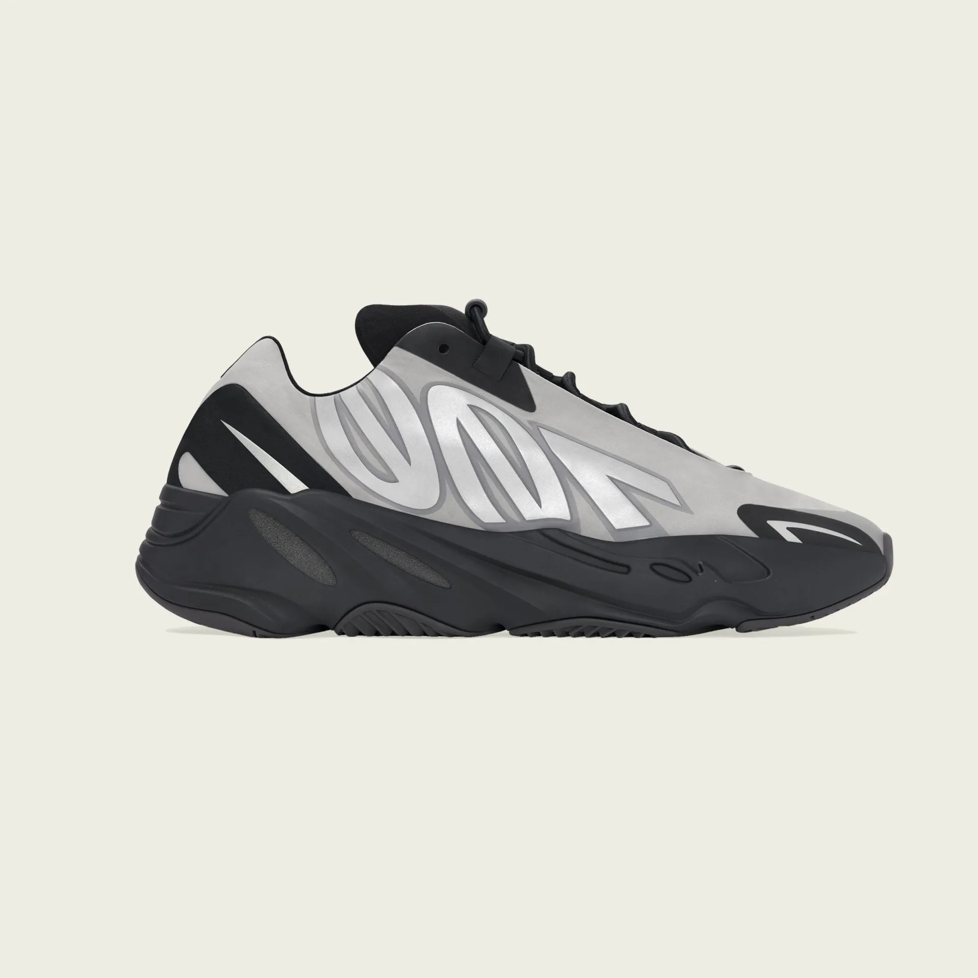 Adidas Originals | YEEZY BOOST 700 MNVN METALLIC