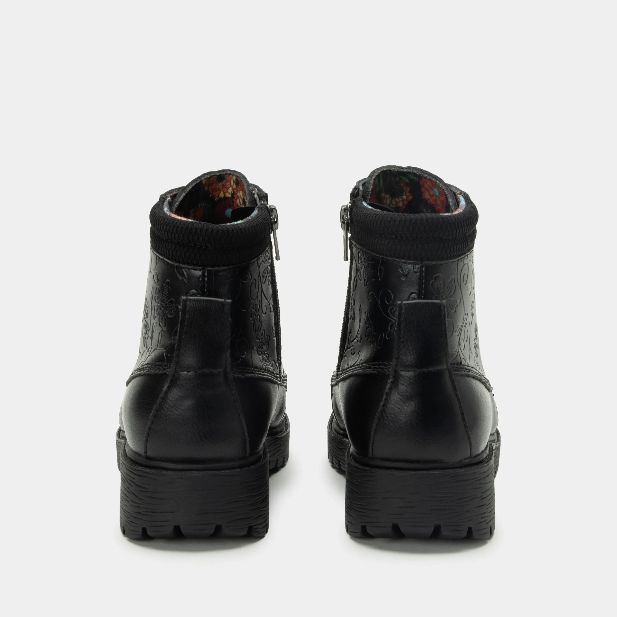 Chevon Embloom Black Boot