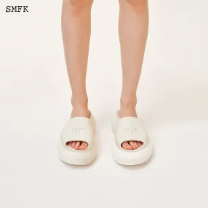 Compass Wave Platform Bumper Sandal In White