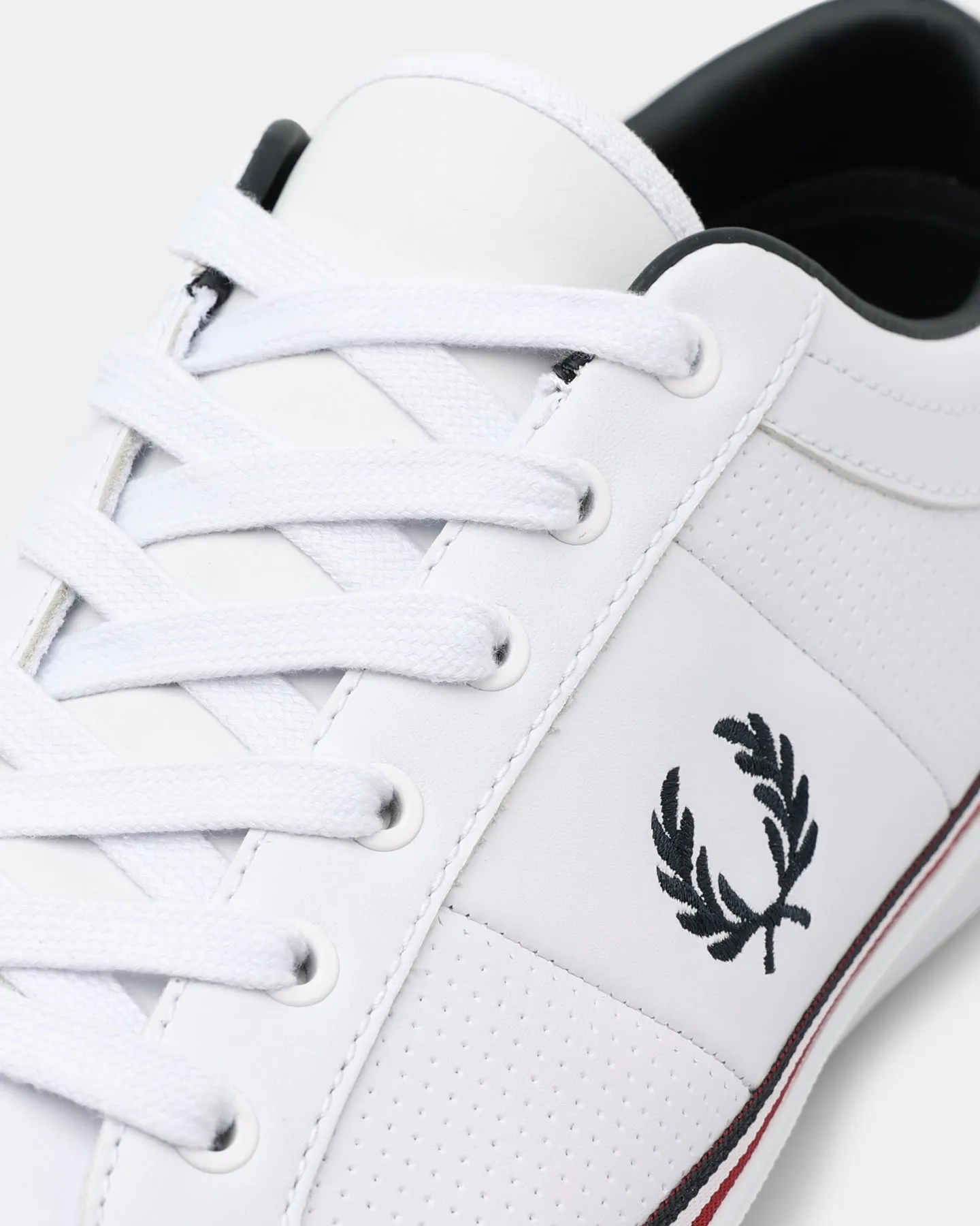 Fred Perry Baseline White