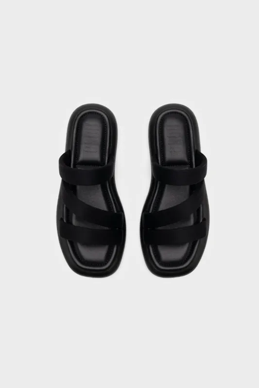 PADDED STRAPPY FLAT SLIDE