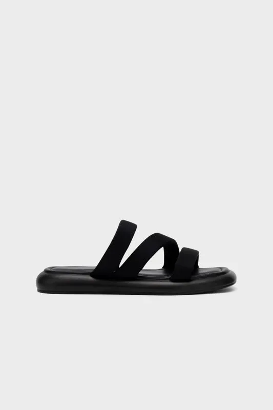 PADDED STRAPPY FLAT SLIDE