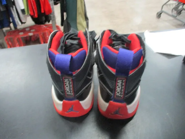 Used Jordan Basketball SHoes Size 5.5 (Has Wear)