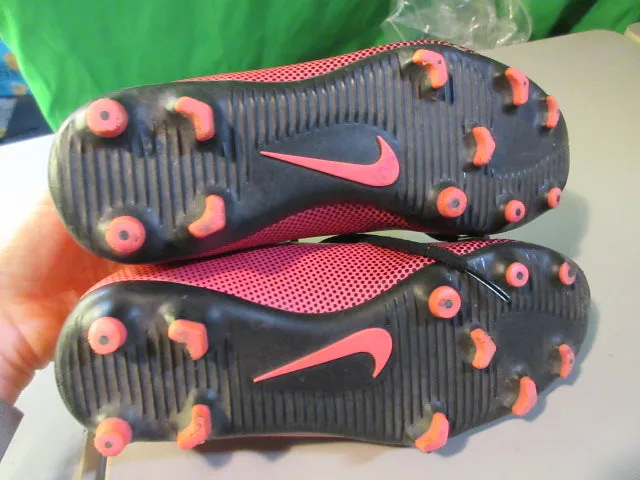 Used Nike Soccer Cleats Size 2