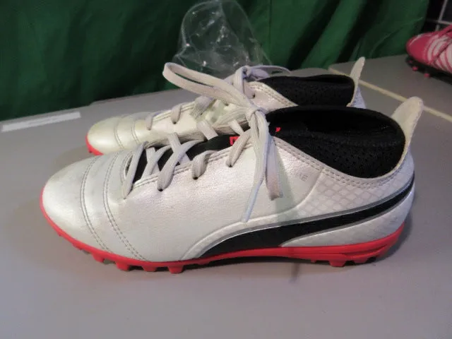 Used Puma One Turf Soccer Cleats Size 2.5