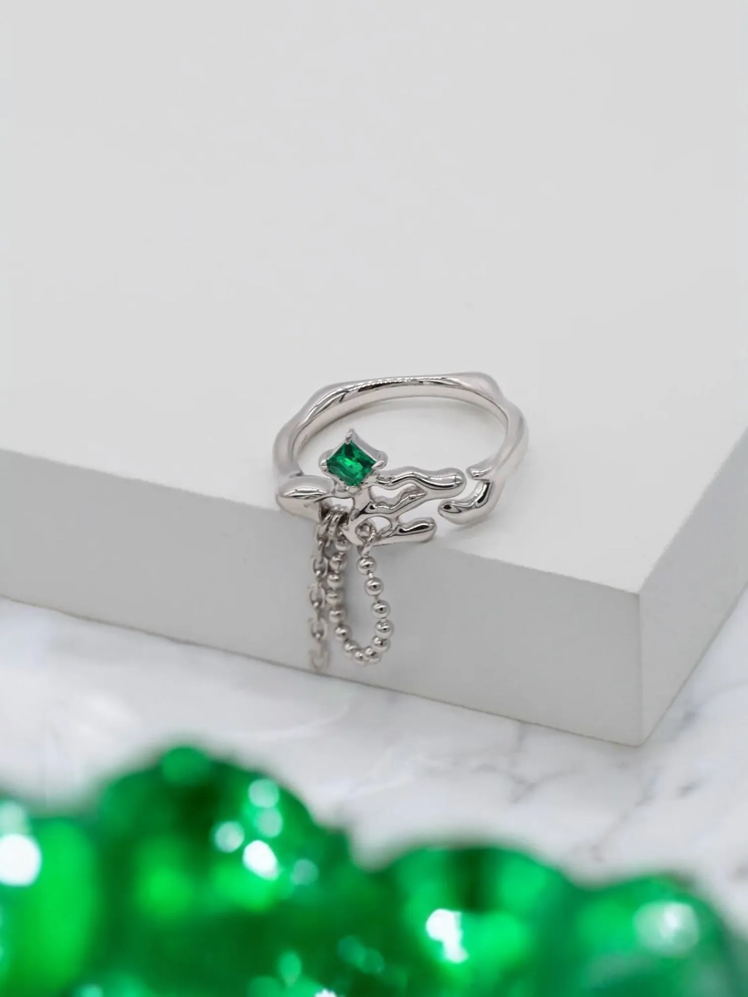 Verdano - Synthetic Green Spinel Open Ring